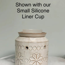 Load image into Gallery viewer, Farmhouse Snowflake Electric Wax Warmer - Fate Beauty 
